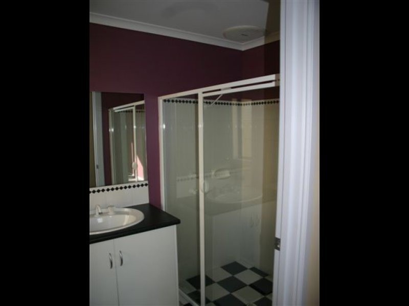 8 Light Place, Mount Compass SA 5210