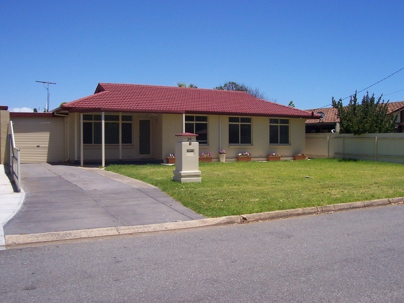 30 Kwinana Crescent, Port Noarlunga South SA 5167