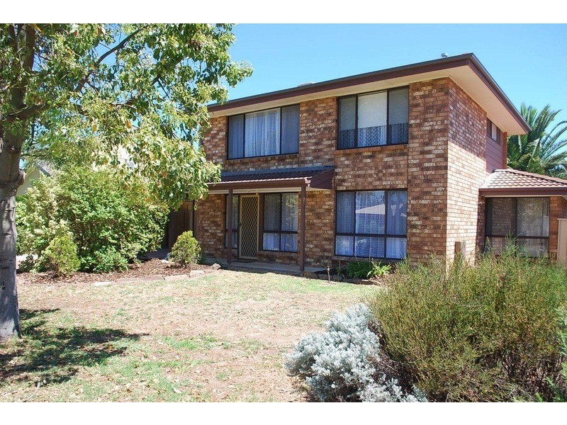 23 Kwinana Crescent, Port Noarlunga South SA 5167