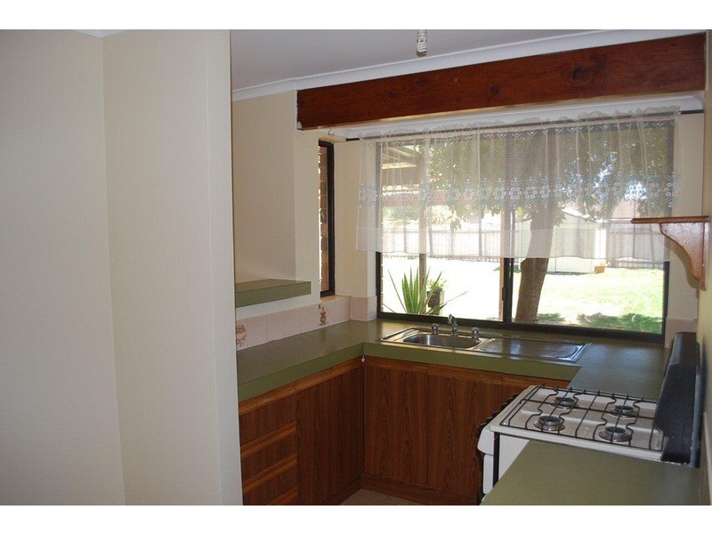 23 Kwinana Crescent, Port Noarlunga South SA 5167