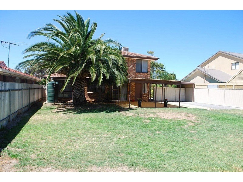 23 Kwinana Crescent, Port Noarlunga South SA 5167