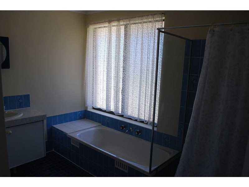 23 Kwinana Crescent, Port Noarlunga South SA 5167