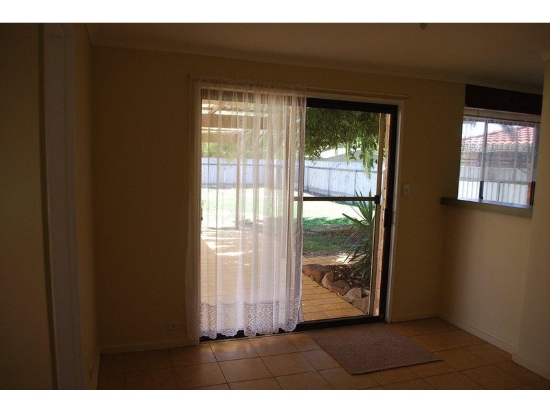 23 Kwinana Crescent, Port Noarlunga South SA 5167