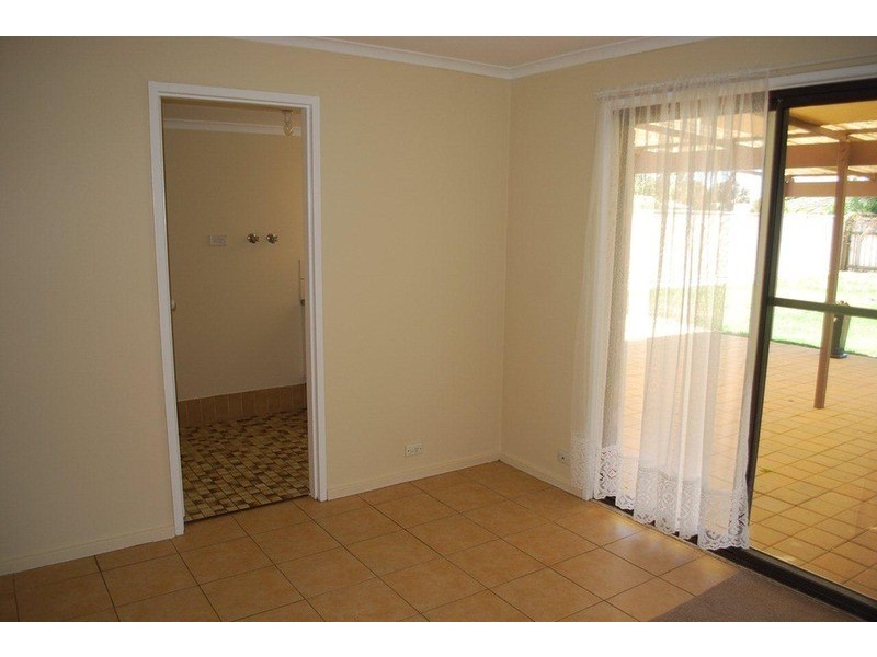 23 Kwinana Crescent, Port Noarlunga South SA 5167