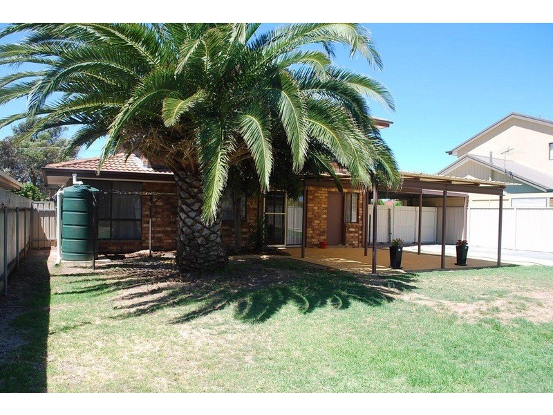 23 Kwinana Crescent, Port Noarlunga South SA 5167