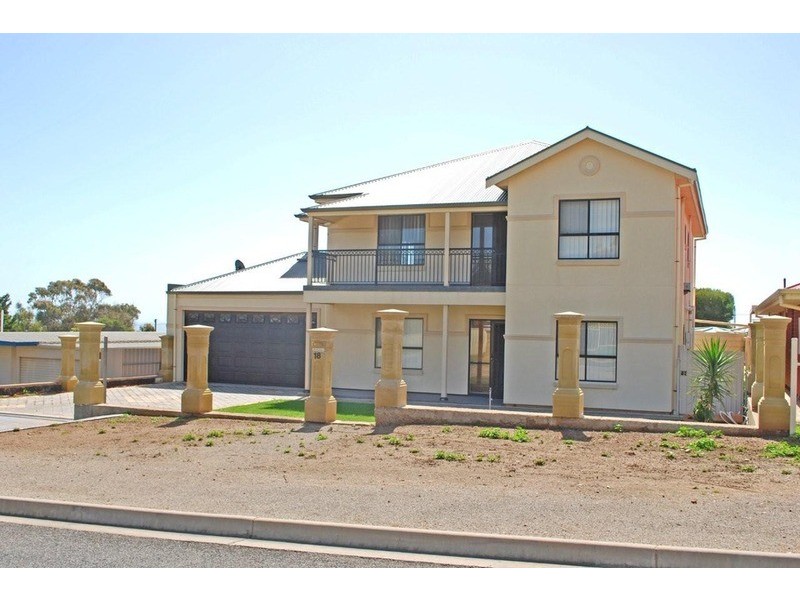 18 Tangier Boulevard, Sellicks Beach SA 5174