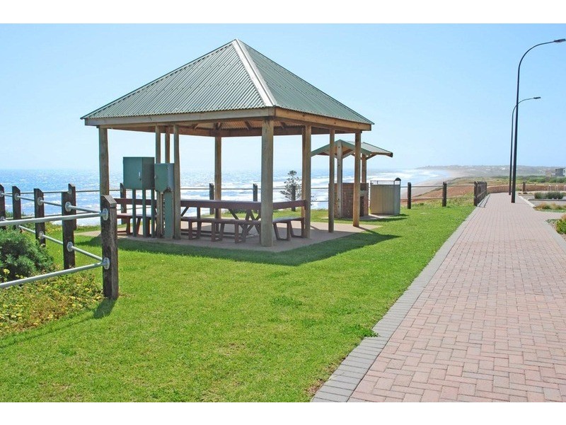 18 Tangier Boulevard, Sellicks Beach SA 5174