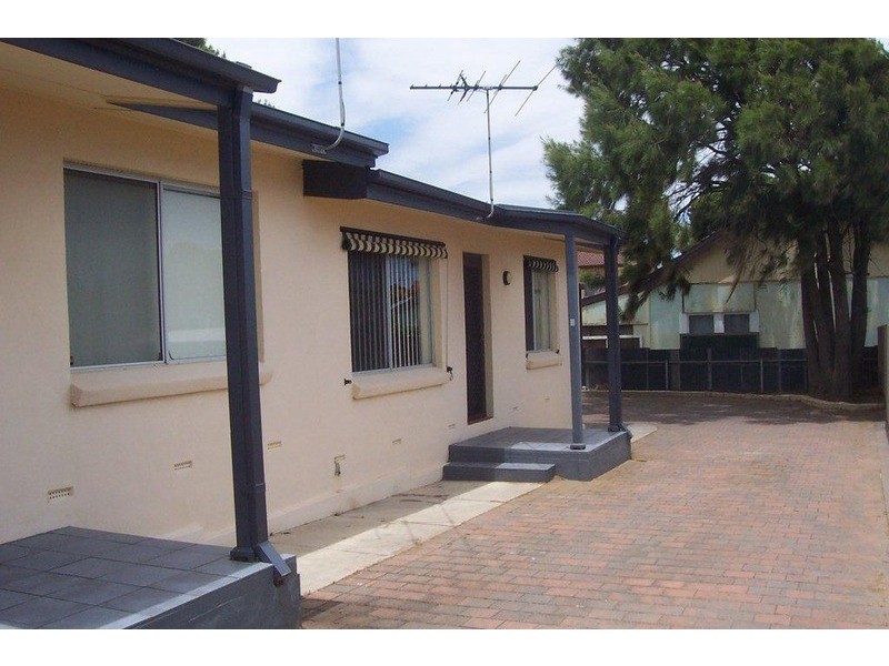 3/4 Saltash Avenue, Christies Beach SA 5165