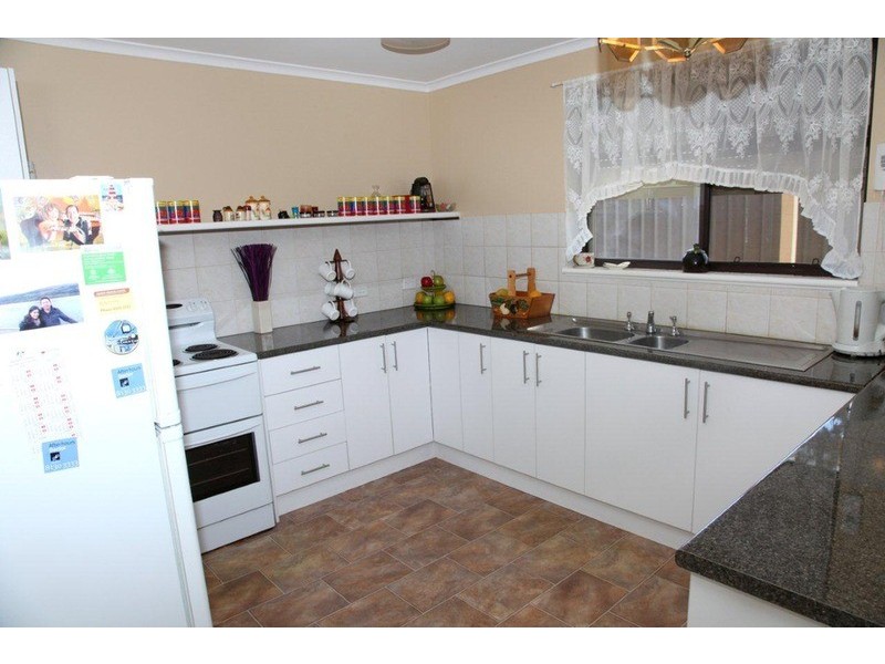 61 Cliff Avenue, Port Noarlunga South SA 5167