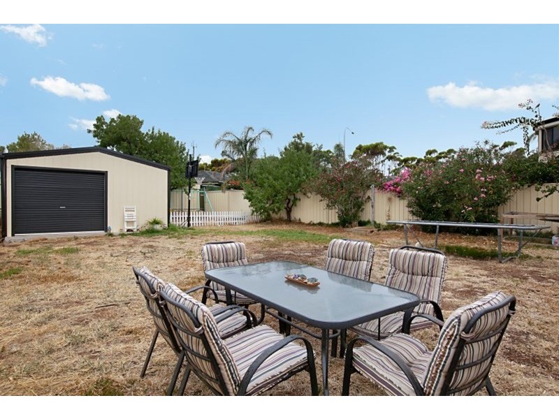 5 First Avenue, Moana SA 5169