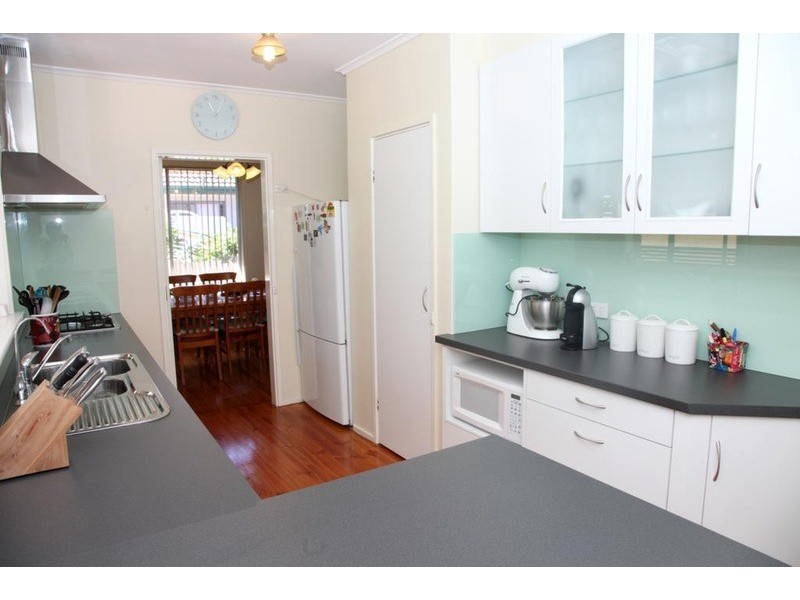 11 Sedunary Road, Morphett Vale SA 5162