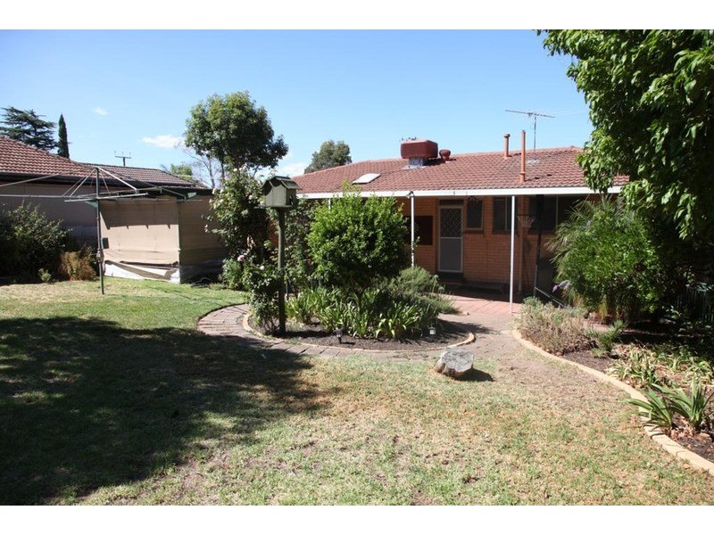 11 Sedunary Road, Morphett Vale SA 5162