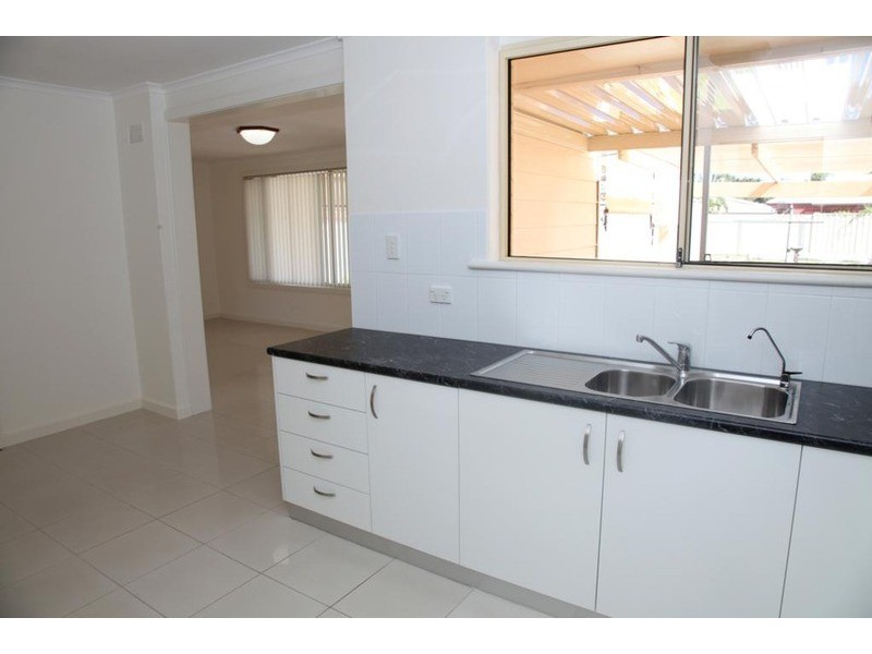 30 Kwinana Crescent, Port Noarlunga South SA 5167