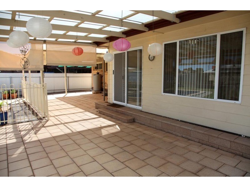 30 Kwinana Crescent, Port Noarlunga South SA 5167