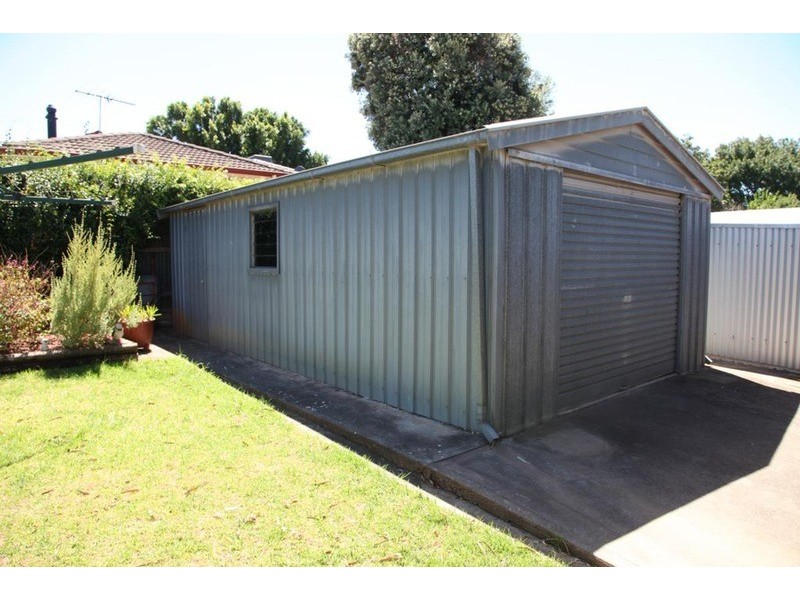 31 Carolyn Avenue, Morphett Vale SA 5162