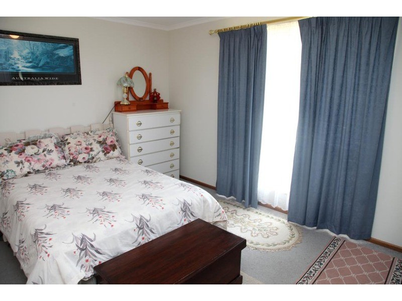 38 Clearwater Crescent, Seaford Rise SA 5169