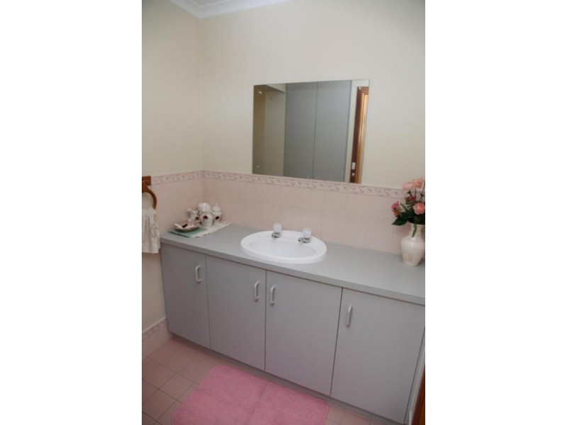 38 Clearwater Crescent, Seaford Rise SA 5169