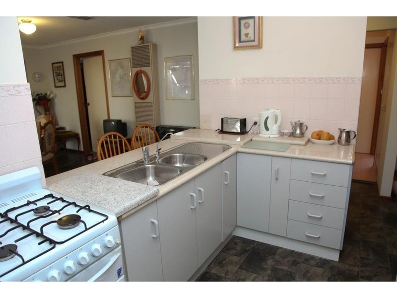 38 Clearwater Crescent, Seaford Rise SA 5169