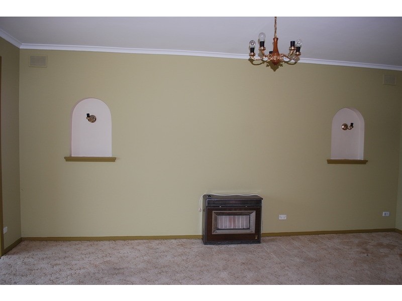 3 Mentone Parade, O’sullivan Beach SA 5166