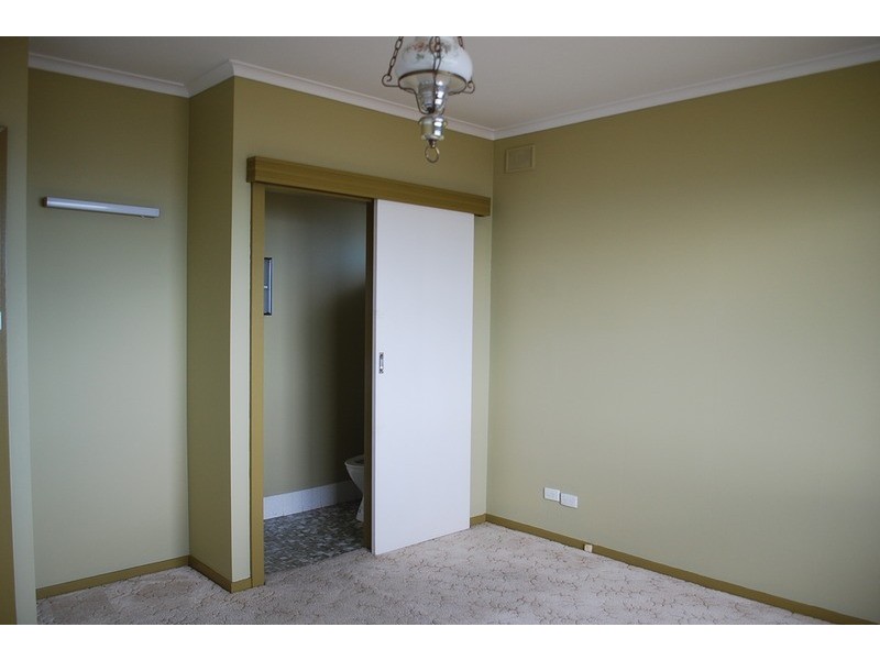 3 Mentone Parade, O’sullivan Beach SA 5166