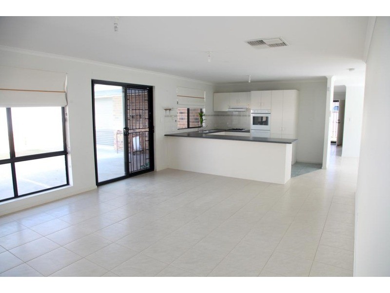 9 Hartland Avenue, Christie Downs SA 5164