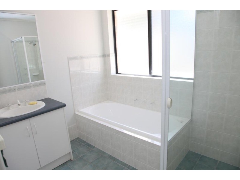 9 Hartland Avenue, Christie Downs SA 5164