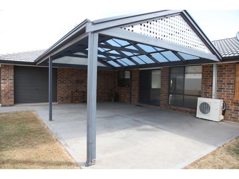 9 Hartland Avenue, Christie Downs SA 5164