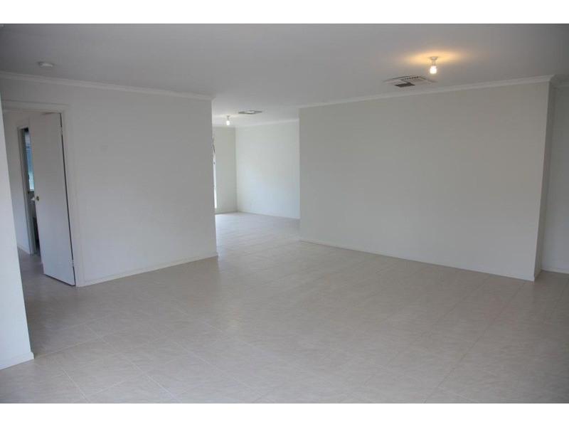 9 Hartland Avenue, Christie Downs SA 5164