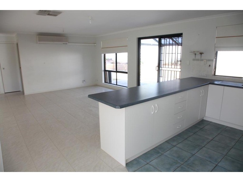 9 Hartland Avenue, Christie Downs SA 5164