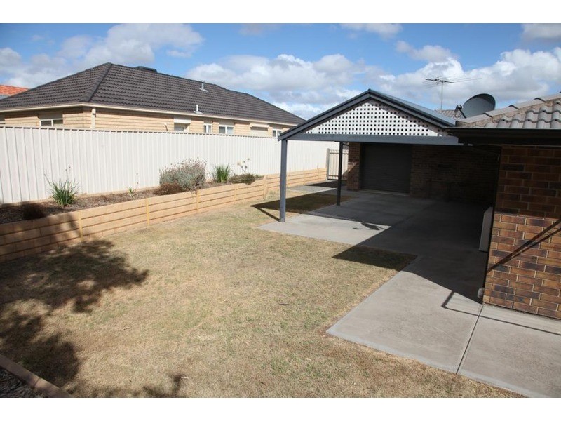 9 Hartland Avenue, Christie Downs SA 5164