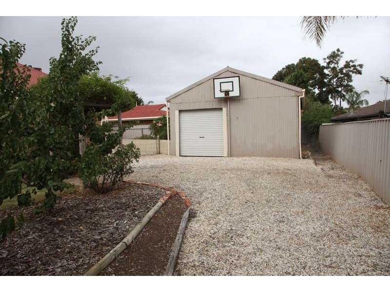 5 Montrose Court, Onkaparinga Hills SA 5163