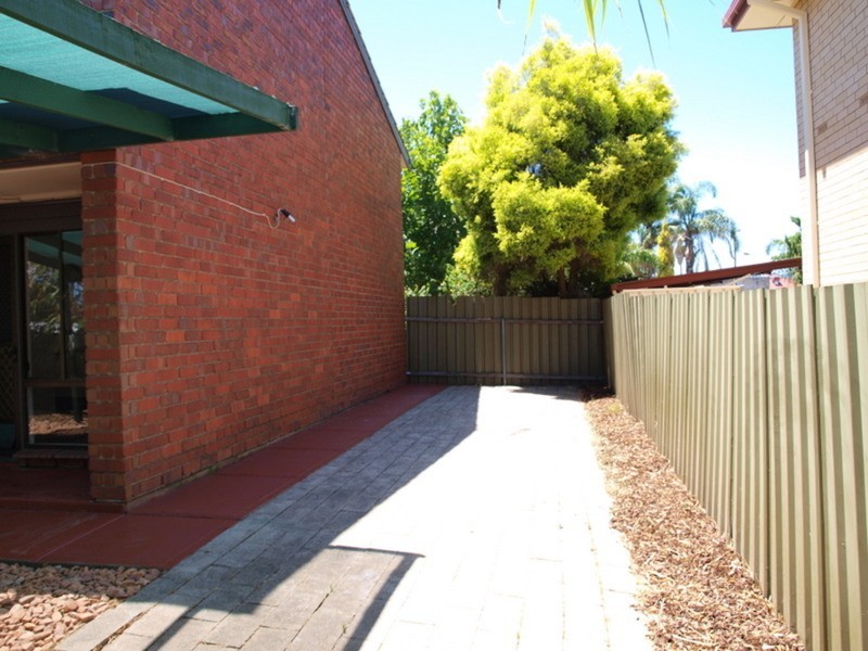 4/2 Kent Road, Keswick SA 5035