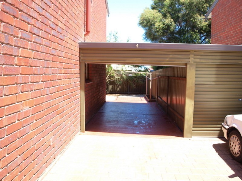 4/2 Kent Road, Keswick SA 5035