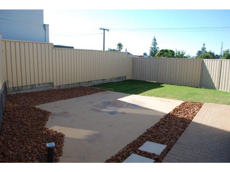 8 Saxon Avenue, Christies Beach SA 5165