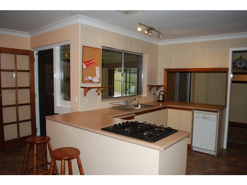 8 Darwendale  Street, Huntfield Heights SA 5163