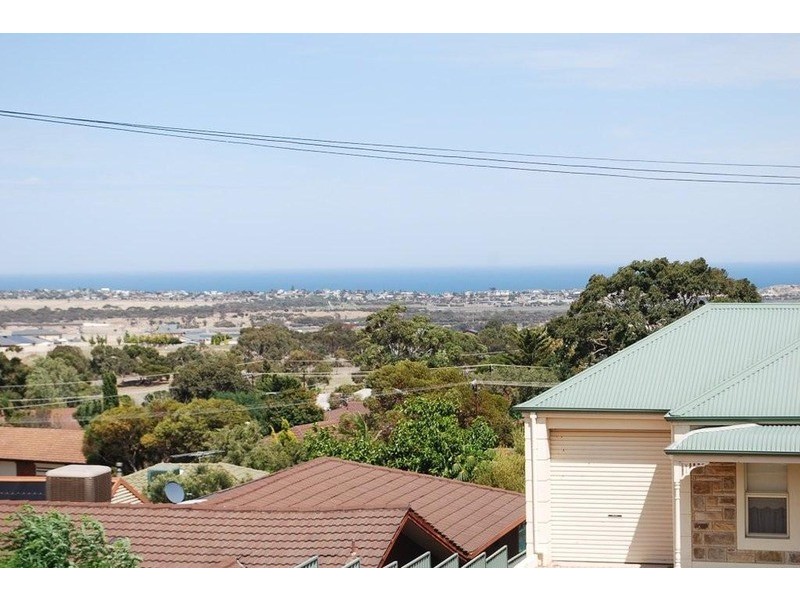 8 Darwendale  Street, Huntfield Heights SA 5163
