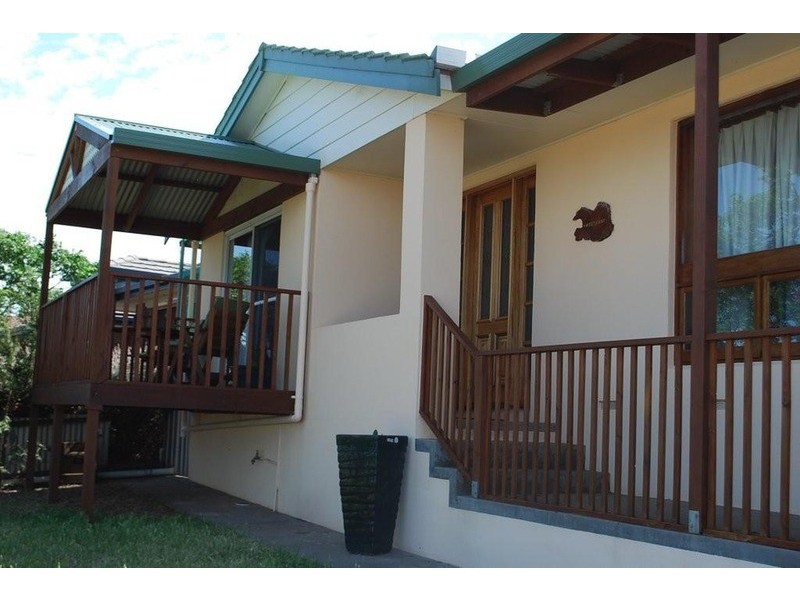 8 Darwendale  Street, Huntfield Heights SA 5163