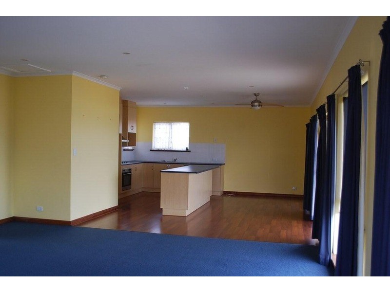 4 Sunset Court, O’sullivan Beach SA 5166