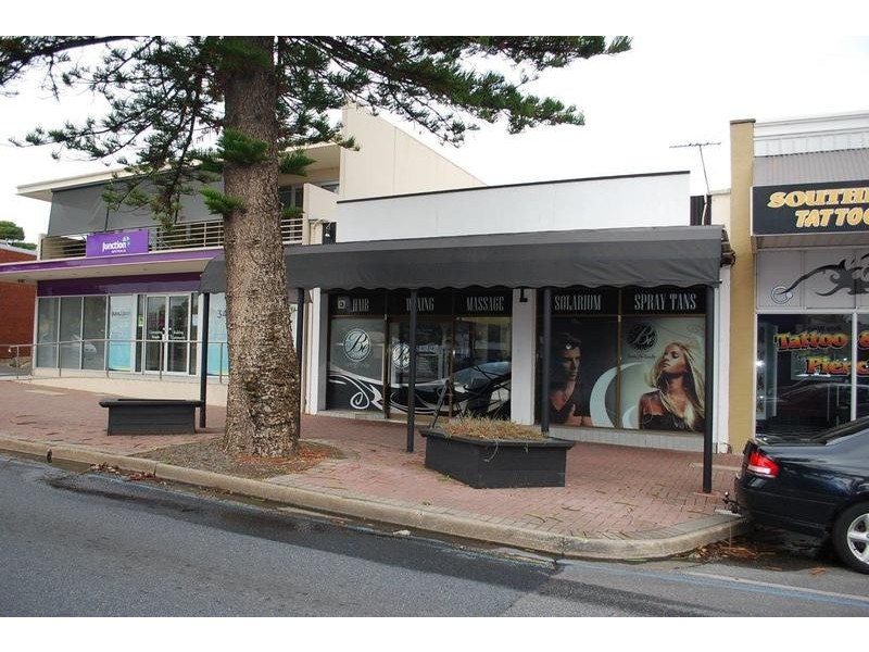 32 Beach Road, Christies Beach SA 5165