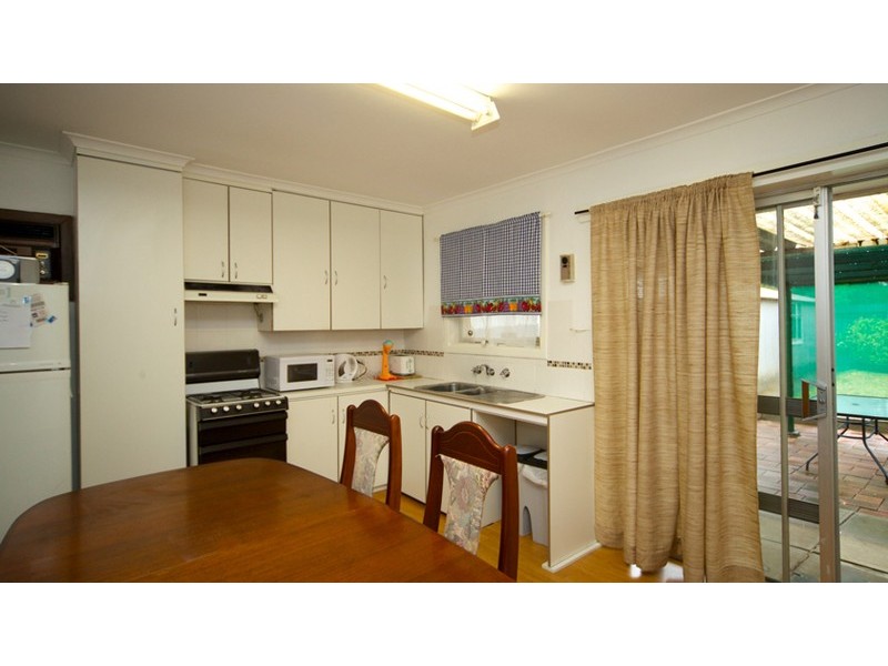 11 Eustace Crescent, Christie Downs SA 5164