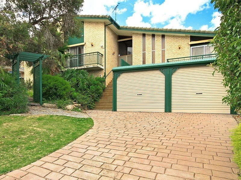 20 Roundaway Crescent, O’halloran Hill SA 5158