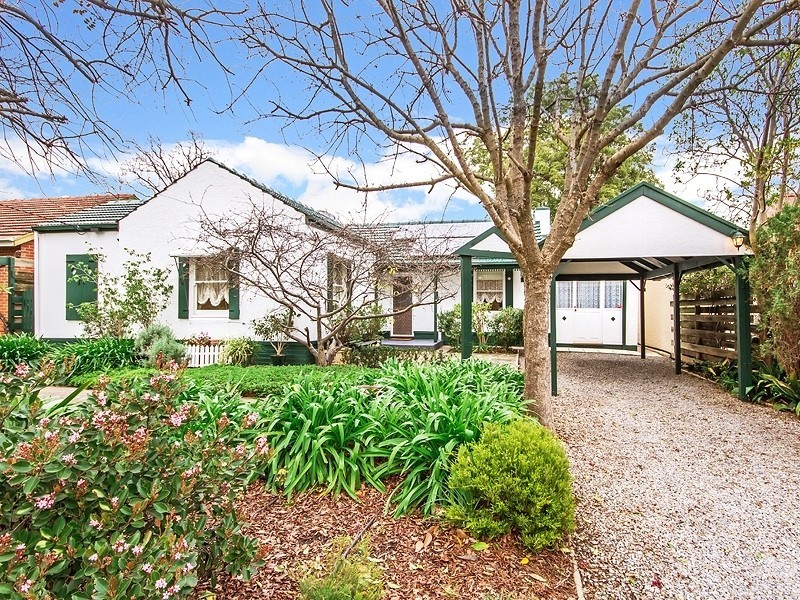 135 Avenue Road, Clarence Gardens SA 5039