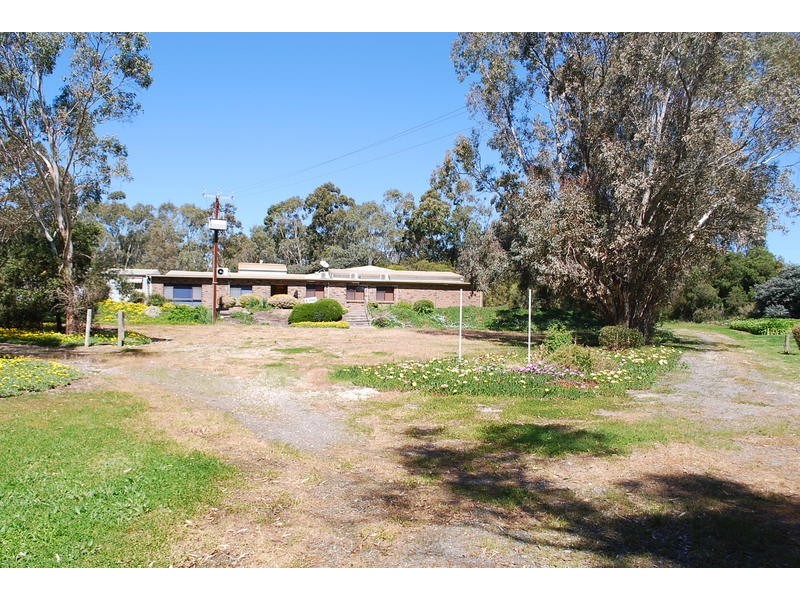 27 Davis Road, Macclesfield SA 5153