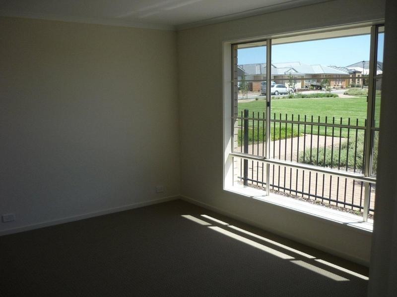 8 Orange Lane, Seaford Meadows SA 5169