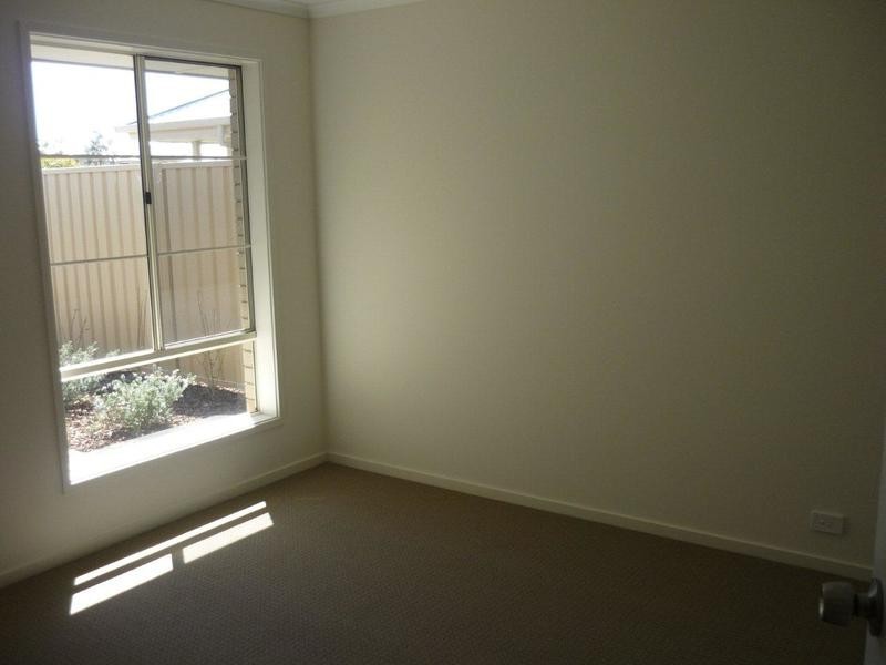 8 Orange Lane, Seaford Meadows SA 5169