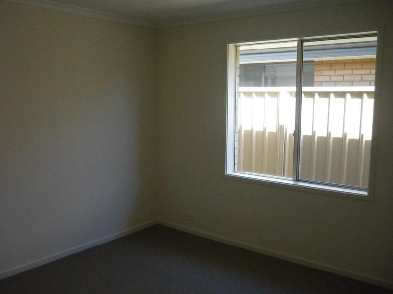 8 Orange Lane, Seaford Meadows SA 5169