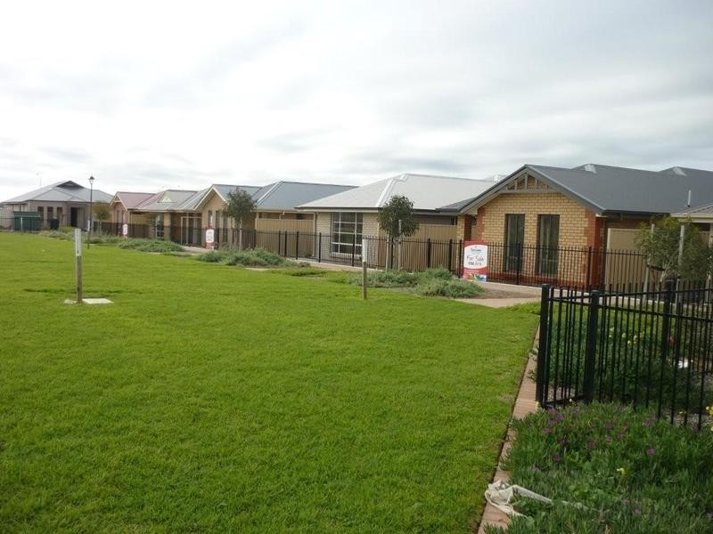 8 Orange Lane, Seaford Meadows SA 5169