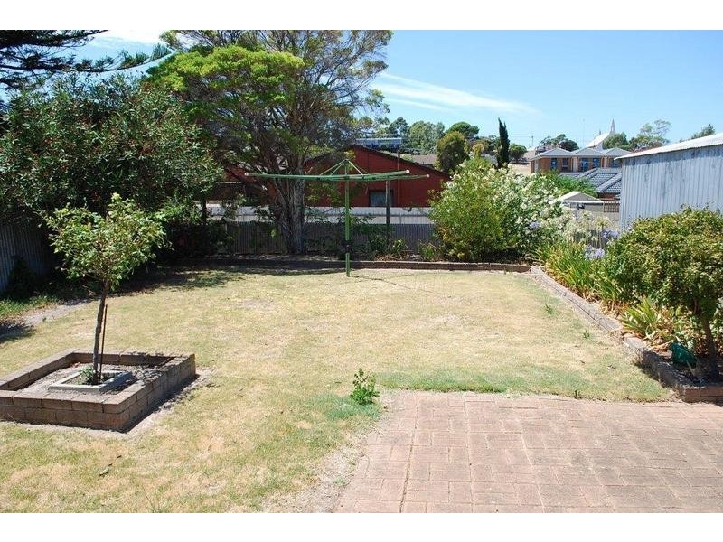 28 Saphire Road, Morphett Vale SA 5162