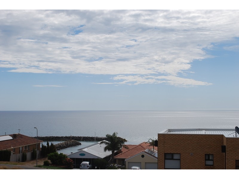 4 Sunset Court, O’sullivan Beach SA 5166