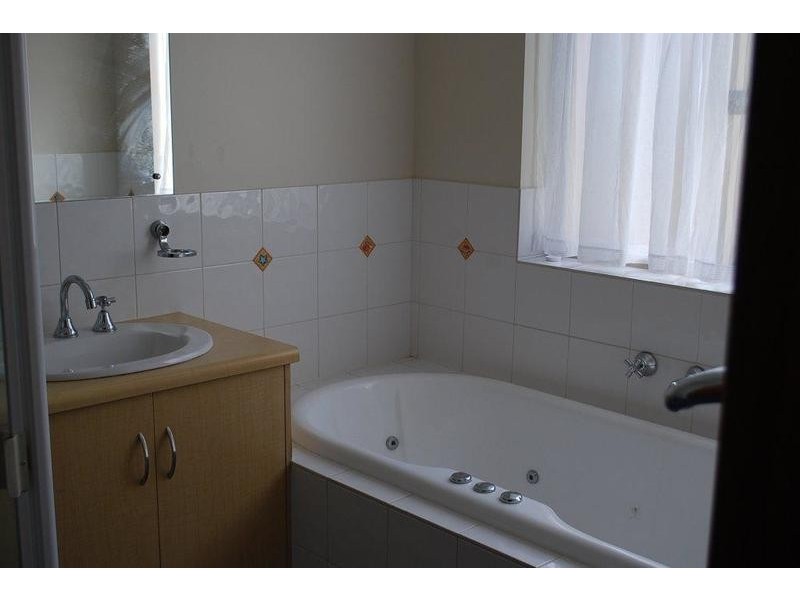 4 Sunset Court, O’sullivan Beach SA 5166